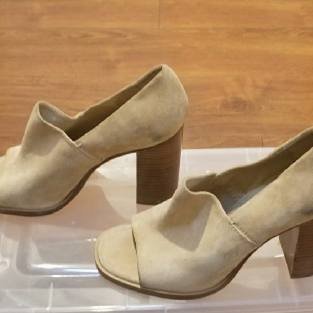 NWT Rag and Bone Heels Suede Leather Shoe